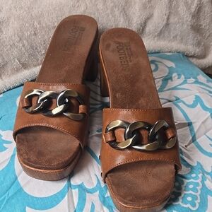 White Mountain Size 9 Brown Leather Chain, Sandal, Chunk Heel Footbed